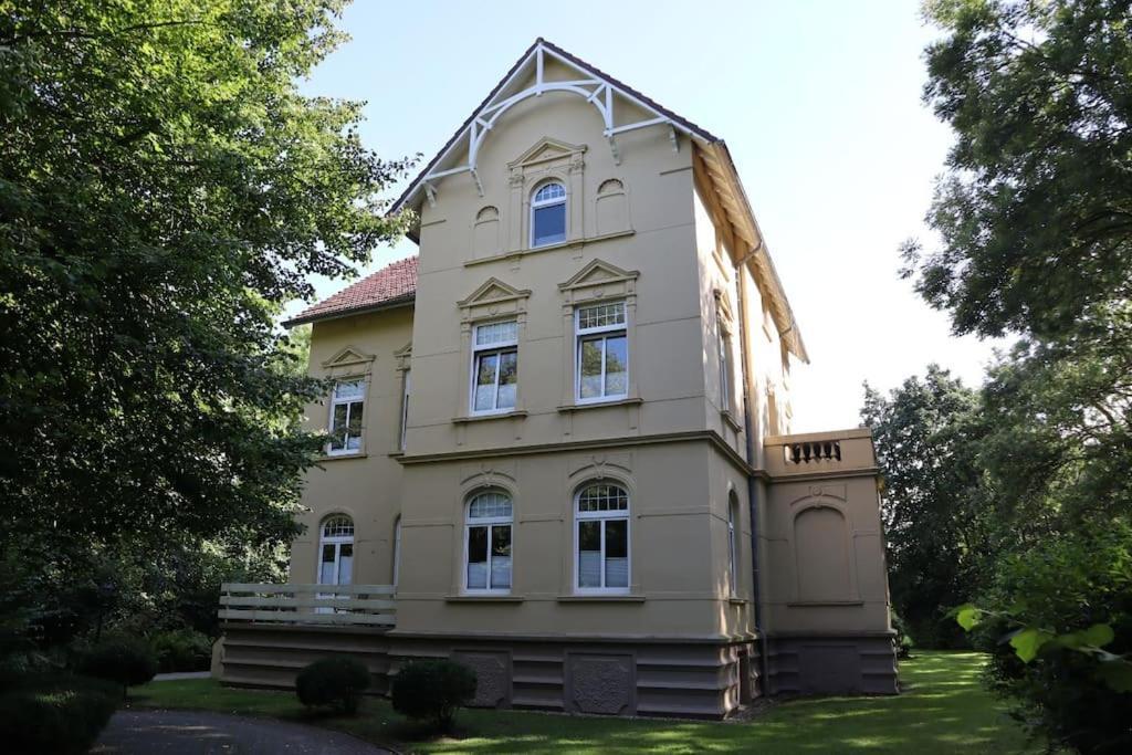Emily'S Deichbude In Einer Historischen Villa In Dornumersiel Esterno foto